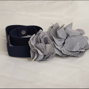 NEW LOFT Black Stripe Flower Stretch Belt S